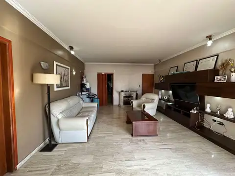 Departamento en Alquiler de 4 ambientes