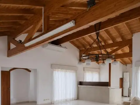 Depto Tipo Casa en Alquiler en Florida, $ 1.950.000