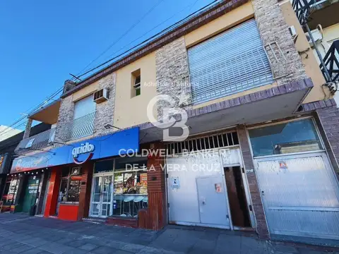 Casa con locales comerciales en Santo Tomé sobre 7 de Marzo