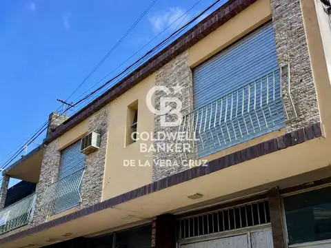 Casa con locales comerciales en Santo Tomé sobre 7 de Marzo