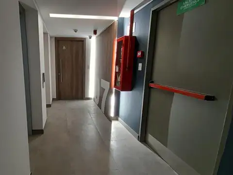 Av. Paseo Colón al 1400