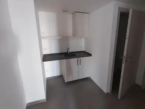 Av. Paseo Colón al 1400