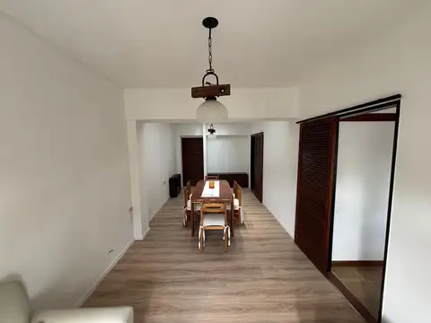 Depto Tipo Casa en Alquiler de 4 ambientes