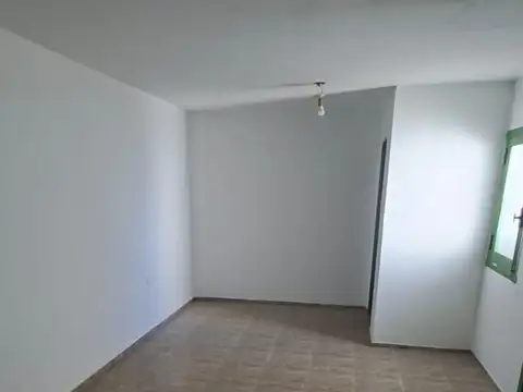 Casa en Alquiler con 1 cochera
