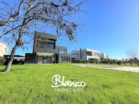 Casa  en Venta en Haras Santa Maria, Barrio El Molino, Escobar, G.B.A. Zona Norte