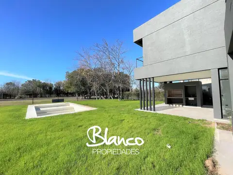 Casa en Venta en Haras Santa Maria, USD 340.000
