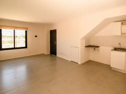Departamento en Alquiler en Granadero Baigorria, $ 700.000