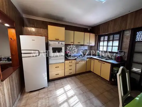 Casa 5 ambientes. | Dr. Nicolas Repetto 345