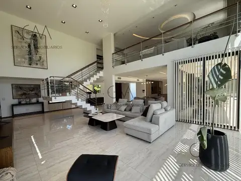 Casa 7 ambientes con 6 baños