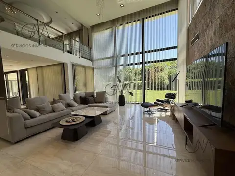 Casa en Alquiler en Rumenco, USD 5.000