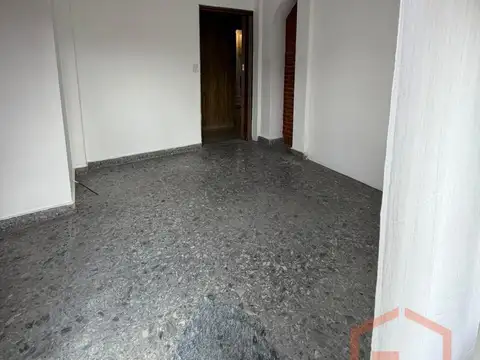 Depto Tipo Casa en Alquiler 50 años