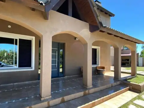 Casa en Venta en Juana Koslay, USD 350.000