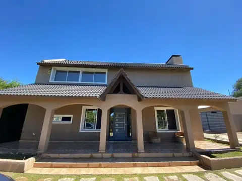 Casa en VENTA! en Juana Koslay, Las Chacras