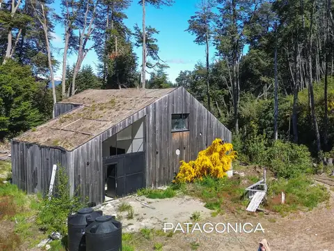 Local en Venta en Faldeo Del Bayo, USD 450.000