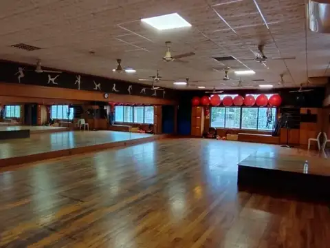 Venta de gimnasio en San Antonio De Padua - LOCAL o Terreno