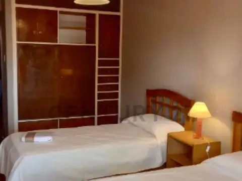 Casa 6 ambientes con 3 baños