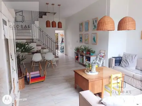 Depto Tipo Casa en Venta con 1 cocheras