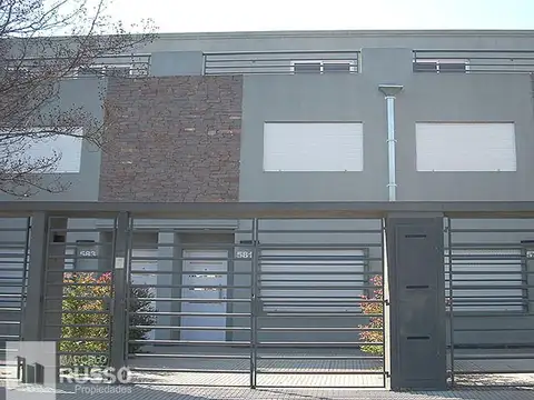 EXCELENTE TRIPLEX 4 AMBIENTES – PQUE. QUIRNO