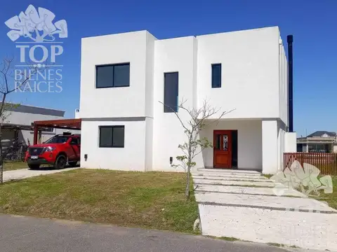 Casa Chalet  en Venta en El Cantón Norte, El Cantón, Escobar