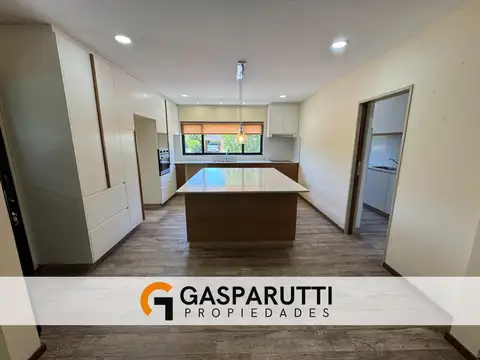 Casa en Venta al Oeste