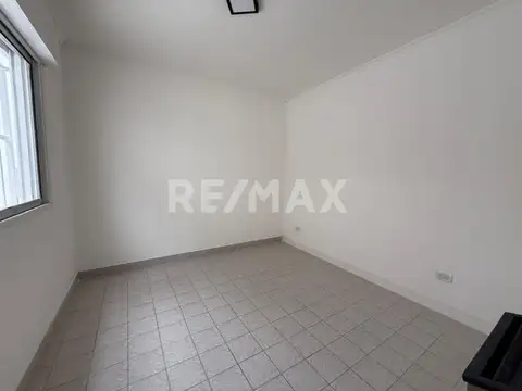 Departamento 6 ambientes con 2 baños