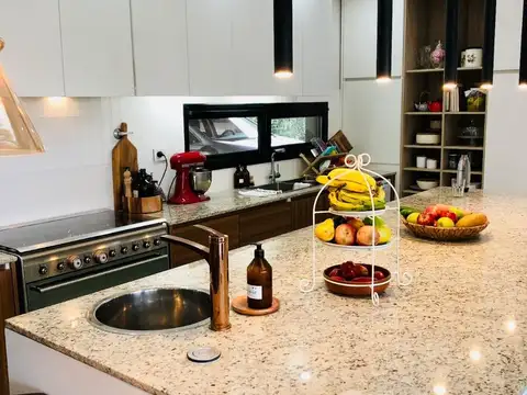 Casa en Alquiler Temporal en Haras Santa Maria, USD 5.000