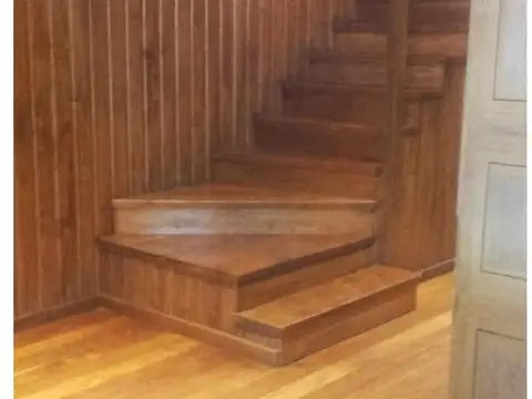 Av. Pedro Luro 2300, Piso 1