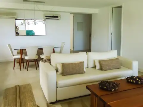 Departamento en Alquiler Temporal en Punta del Este, USD 4.500