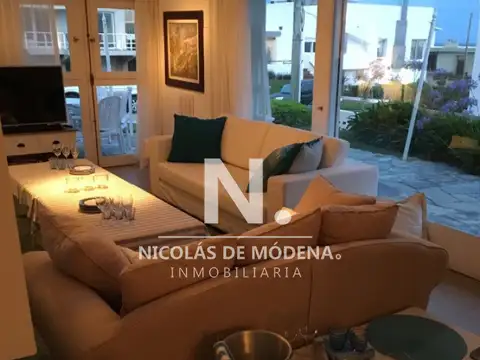 Casa cómoda con espacios hermosos en Peninsula