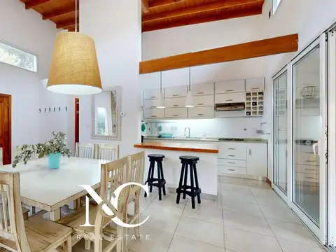 Casa en Alquiler Temporal con 1 cochera