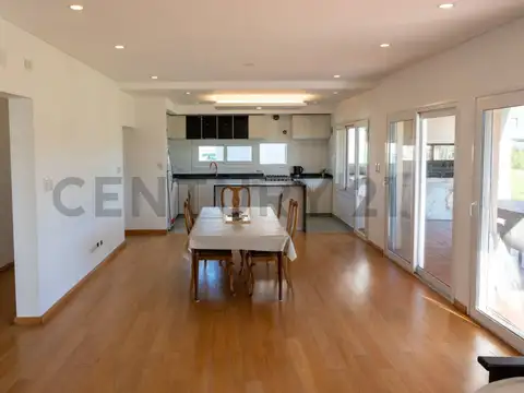 ALQUILER CASA 7 AMBIENTES EN PUERTOS DEL LAGO ACACIAS