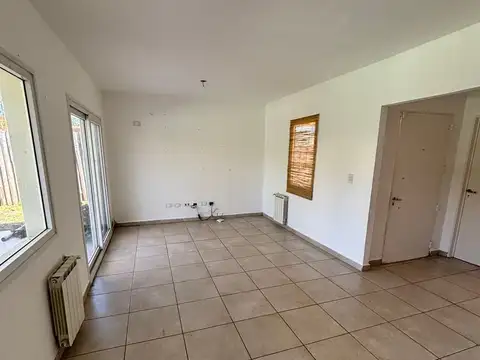 Casa en Alquiler en Villanueva, USD 1.400