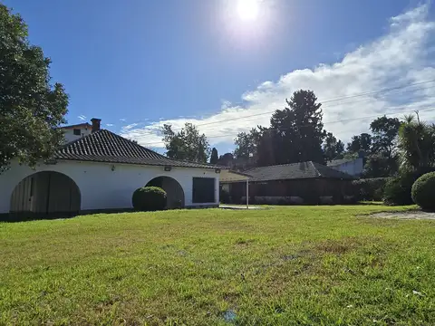 Casaquinta en venta