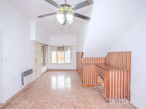 Depto Tipo Casa en Venta en Villa Lynch, USD 70.000