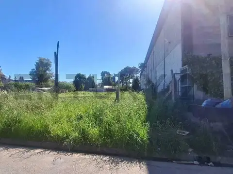 José Guevara y Bustamante 2100 2100, Piso 0