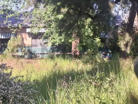 José Guevara y Bustamante 2100 2100, Piso 0