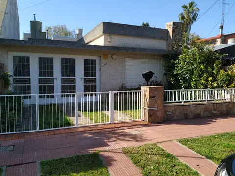 HERMOSA CASA EN VENTA DE 2 DORMITORIOS