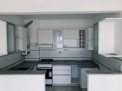 Basualdo 700, Piso 2