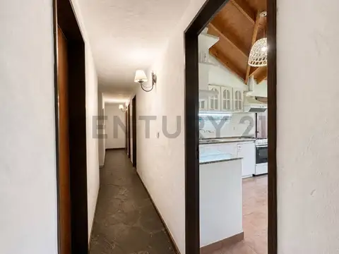 Casa 5 ambientes con 3 baños