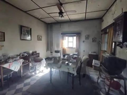 Casa 4 ambientes con 1 baño