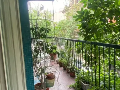 3 ambientes - Balcón al frente - Amoblado