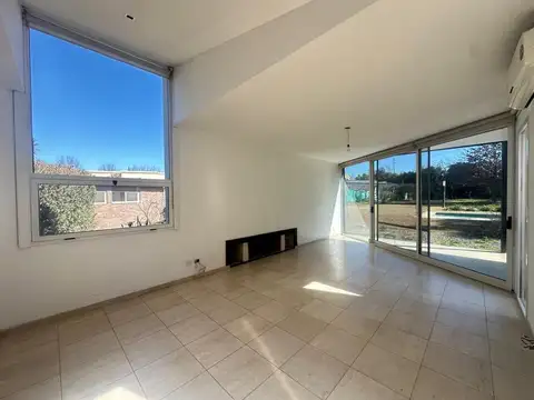 Casa en Alquiler Temporal en Pilar, USD 1.800