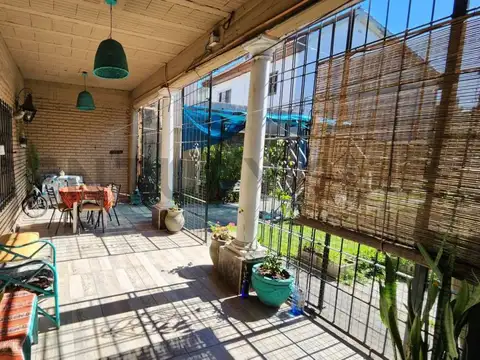 Venta de Casa 4 Ambientes con Pileta + Departamento de 2 Ambientes - San Justo, La Matanza