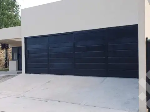 Venta Casa 2 dormis - Bº El Ceibal - Plottier