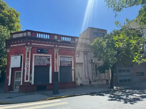 Venta casa + local esquina Almagro a refaccionar