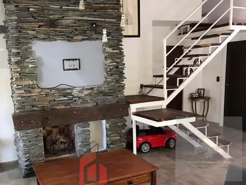 Casa en Venta con 1 cochera