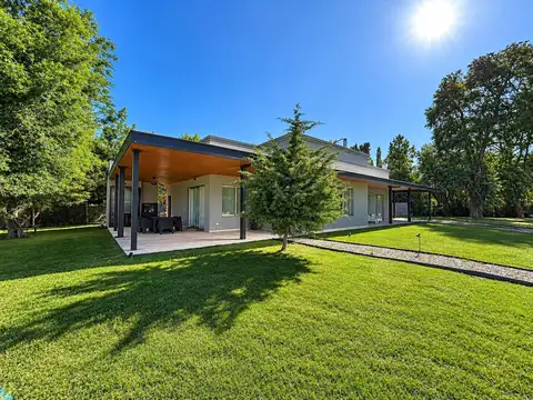 Casa en Venta - Barrio Parque La Verdad - Exaltación de la Cruz