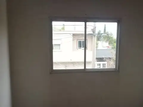 Casa en Alquiler con 1 cochera