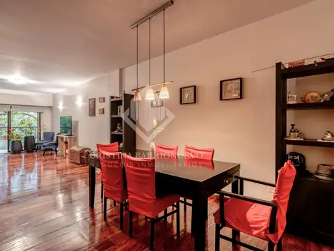 Exclusivo 4amb con dependencia y cochera.