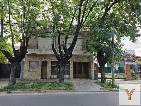 Edificio en venta - 4 Departamentos - Local - 524Mts2 - San Antonio de Padua